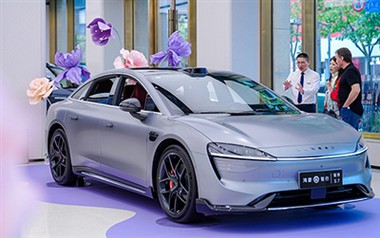 Papierkunst en automerken